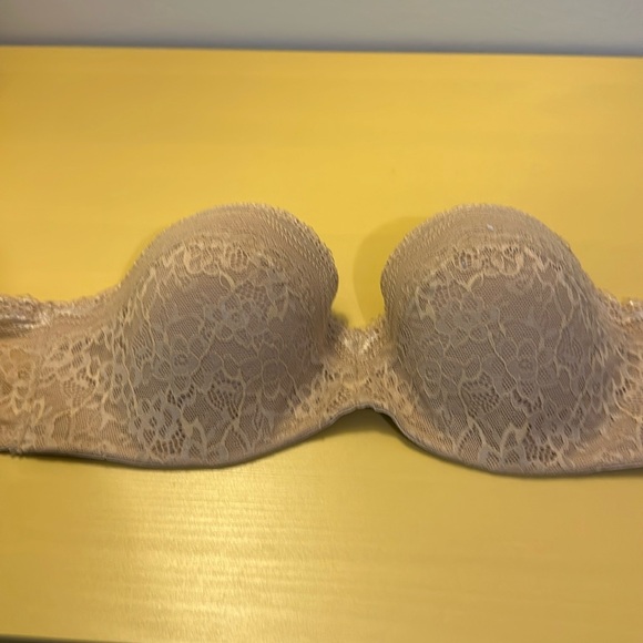b.tempt’d strapless bra worn once - 34D - Picture 2 of 5